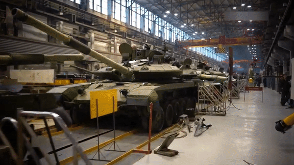Xe tang T-90M Nga la doi thu xung tam voi M1A1 Abrams My?-Hinh-7