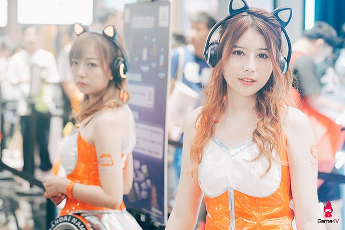 Mat dan show girl ho hang, trien lam ChinaJoy con gi?-Hinh-2