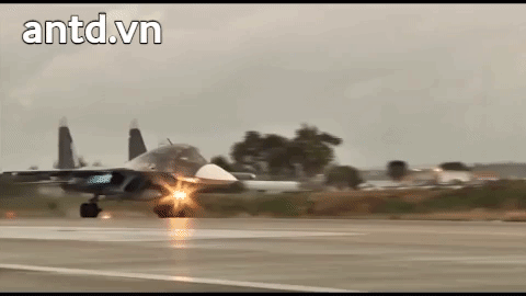 Cho Su-34 tap ha canh tren duong cao toc, Nga co toan tinh gi?-Hinh-4