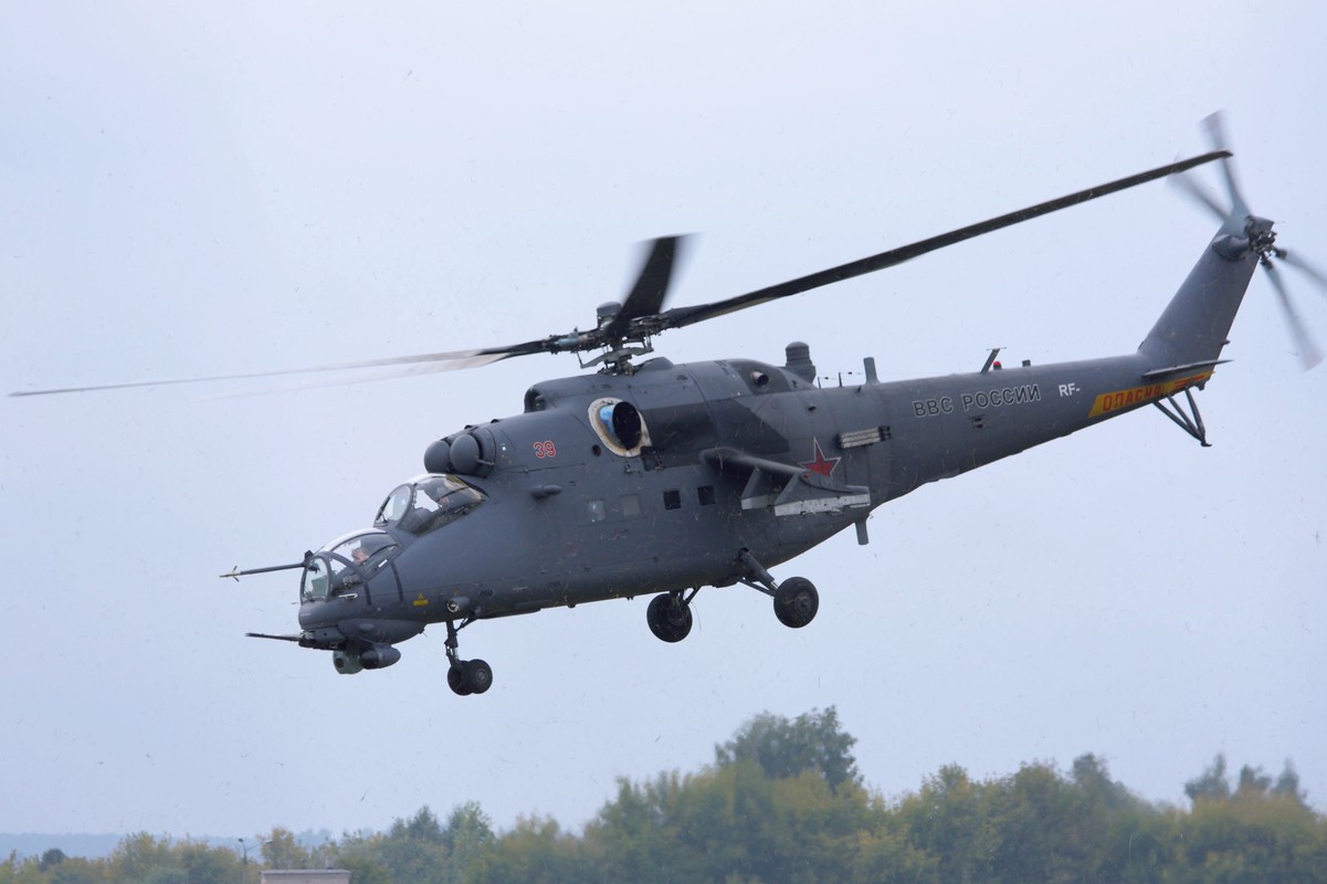 Bay qua thap, truc thang Mi-35 gay tan nan o Indonesia-Hinh-7