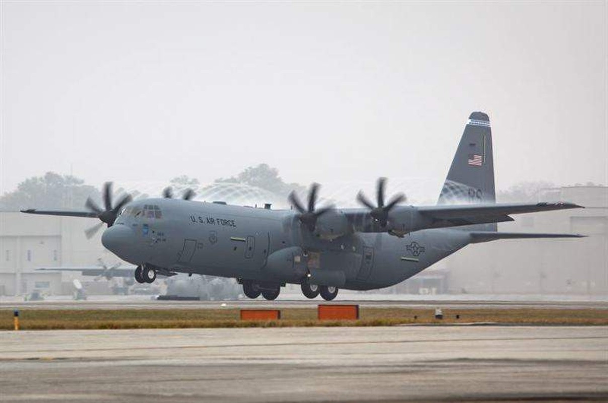 Lockheed Martin lap ky luc cuc soc voi may bay van tai C-130 Hercules-Hinh-9