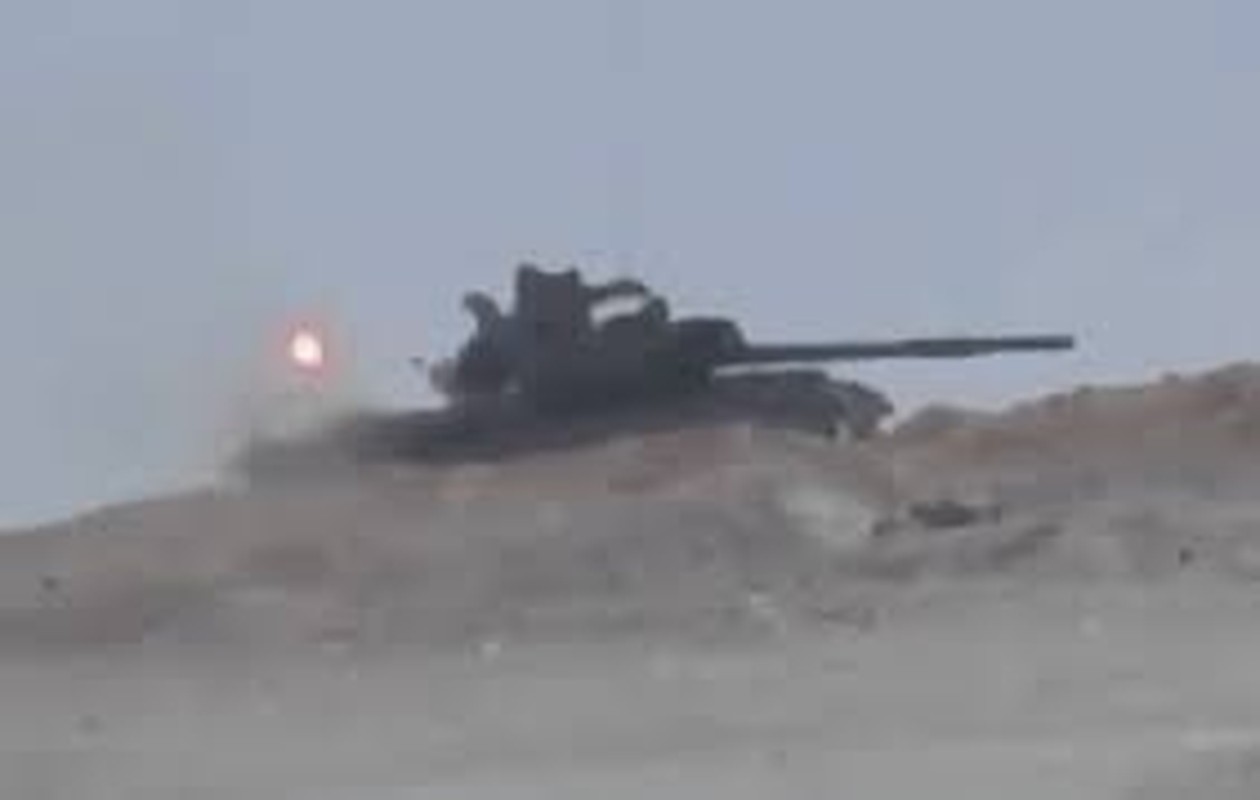 Xe tang T-62M cua Nga tan tanh o chien truong Idlib, Latakia-Hinh-8