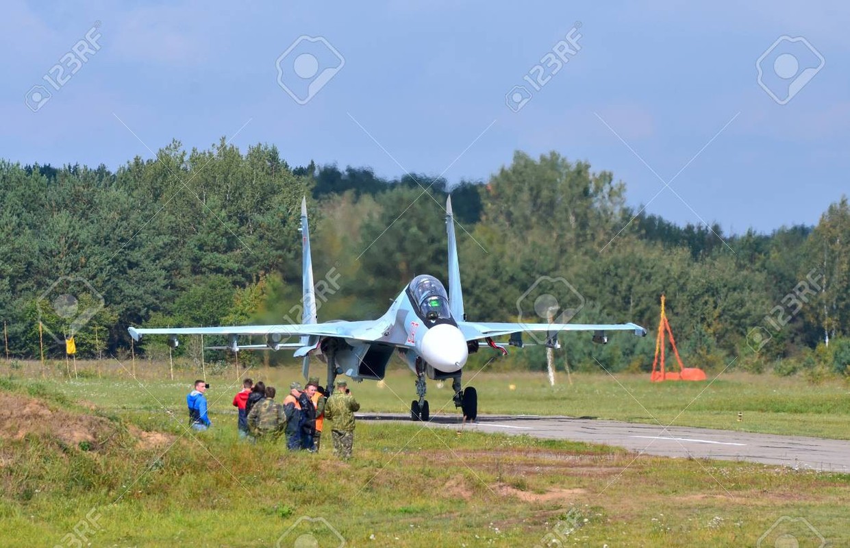 Belarus tu bo tien mua Su-30SM, Nga ra ve 