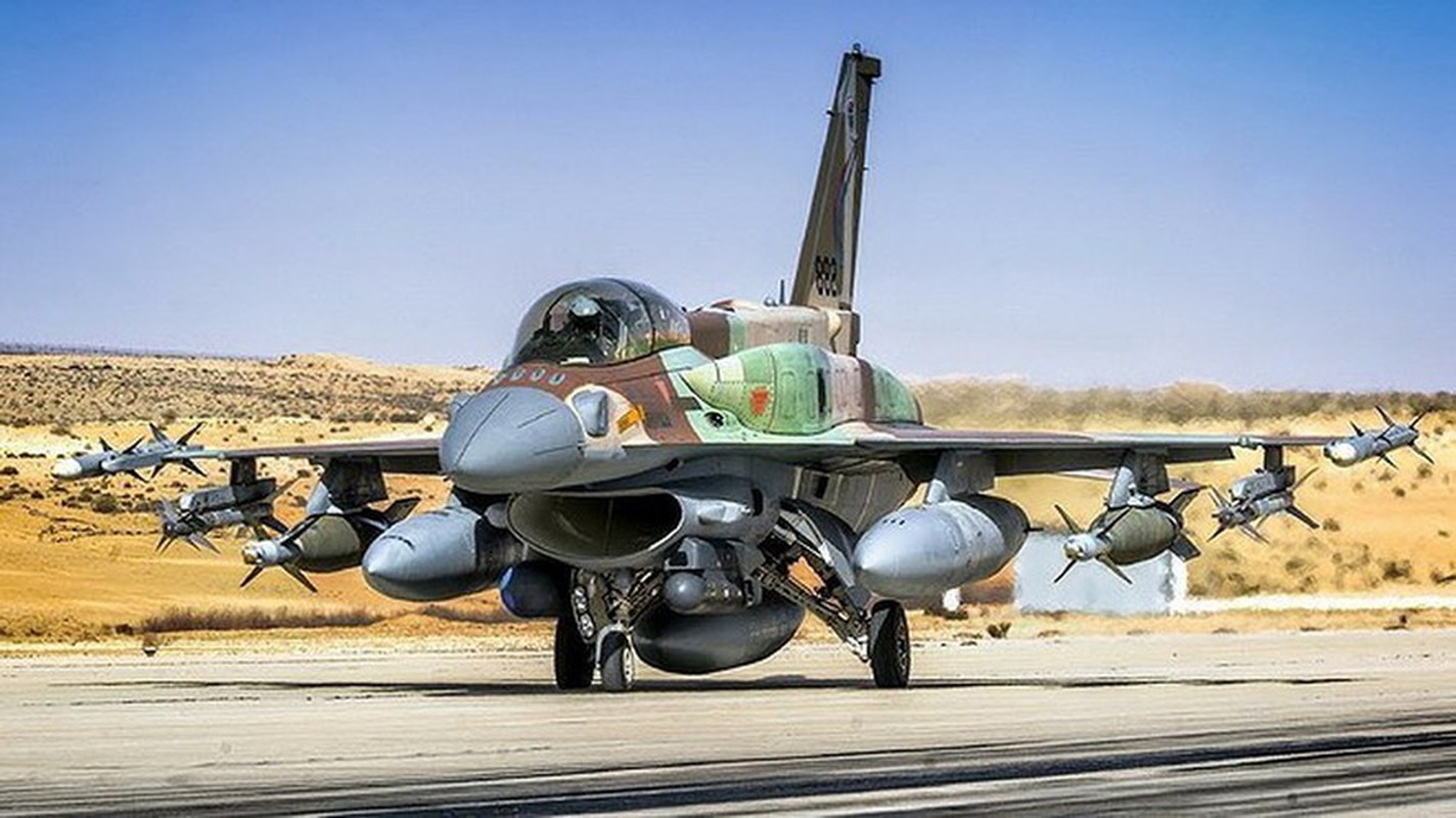 Bi S-300PM Syria de doa, tiem kich F-16 Israel bo chay thuc mang?-Hinh-3