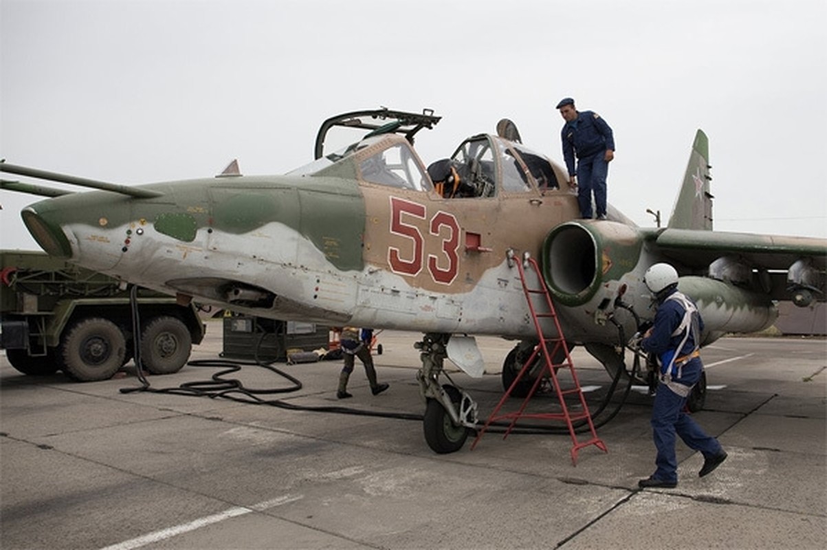 The hien tot o chien truong Syria, cuong kich Su-25SM3 bat ngo duoc trong dung-Hinh-5