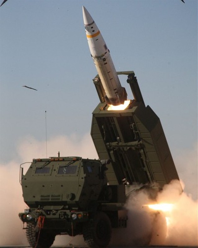 Phao phan luc M142 HIMARS cua My uy hiep truc tiep can cu khong quan cua Iran?-Hinh-5