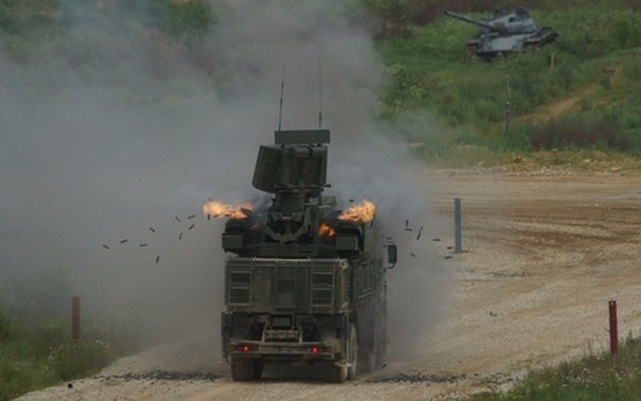 Pantsir-SM cua Nga mang gan 100 ten lua danh chan: Sat thu UAV chinh hieu-Hinh-5