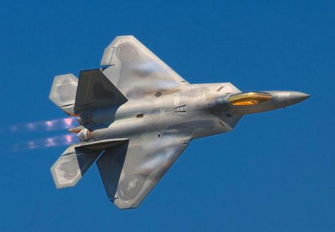 My dua phi doi F-22 Raptor ve nuoc... Iran tam thoat hiem nguy can ke?-Hinh-25