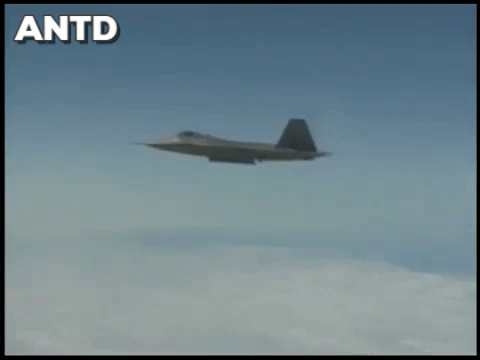 My dua phi doi F-22 Raptor ve nuoc... Iran tam thoat hiem nguy can ke?-Hinh-8