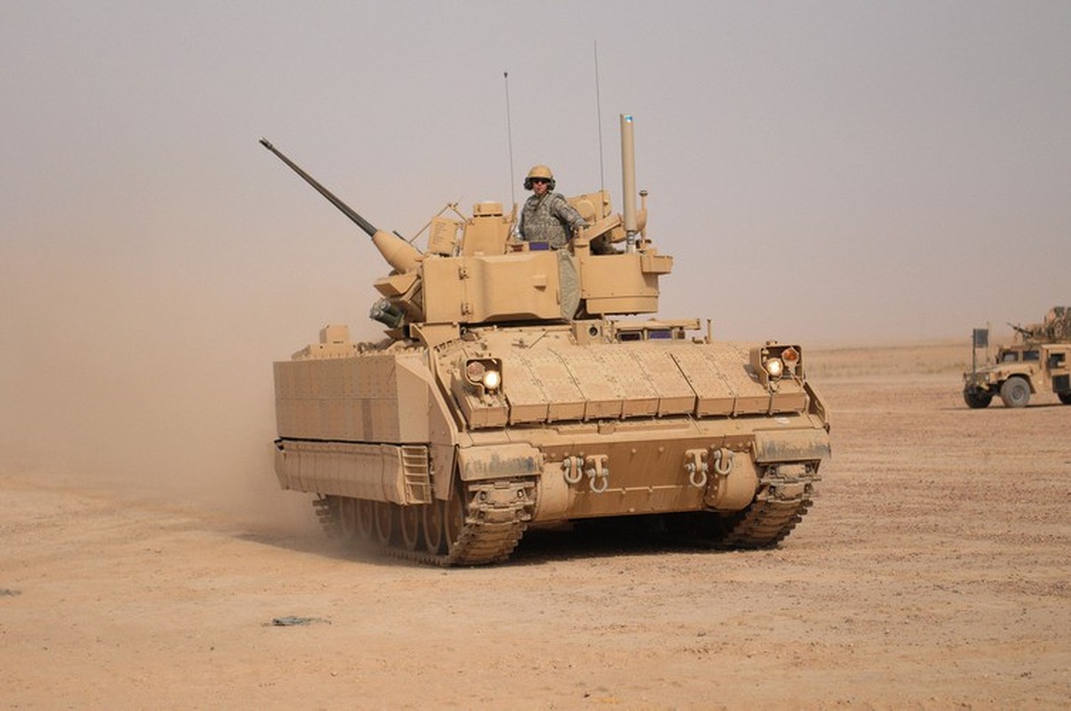 Sau xe tang M1A2 Abrams, My dua tiep xe chien dau M2 Bradley vao chien truong Syria-Hinh-13
