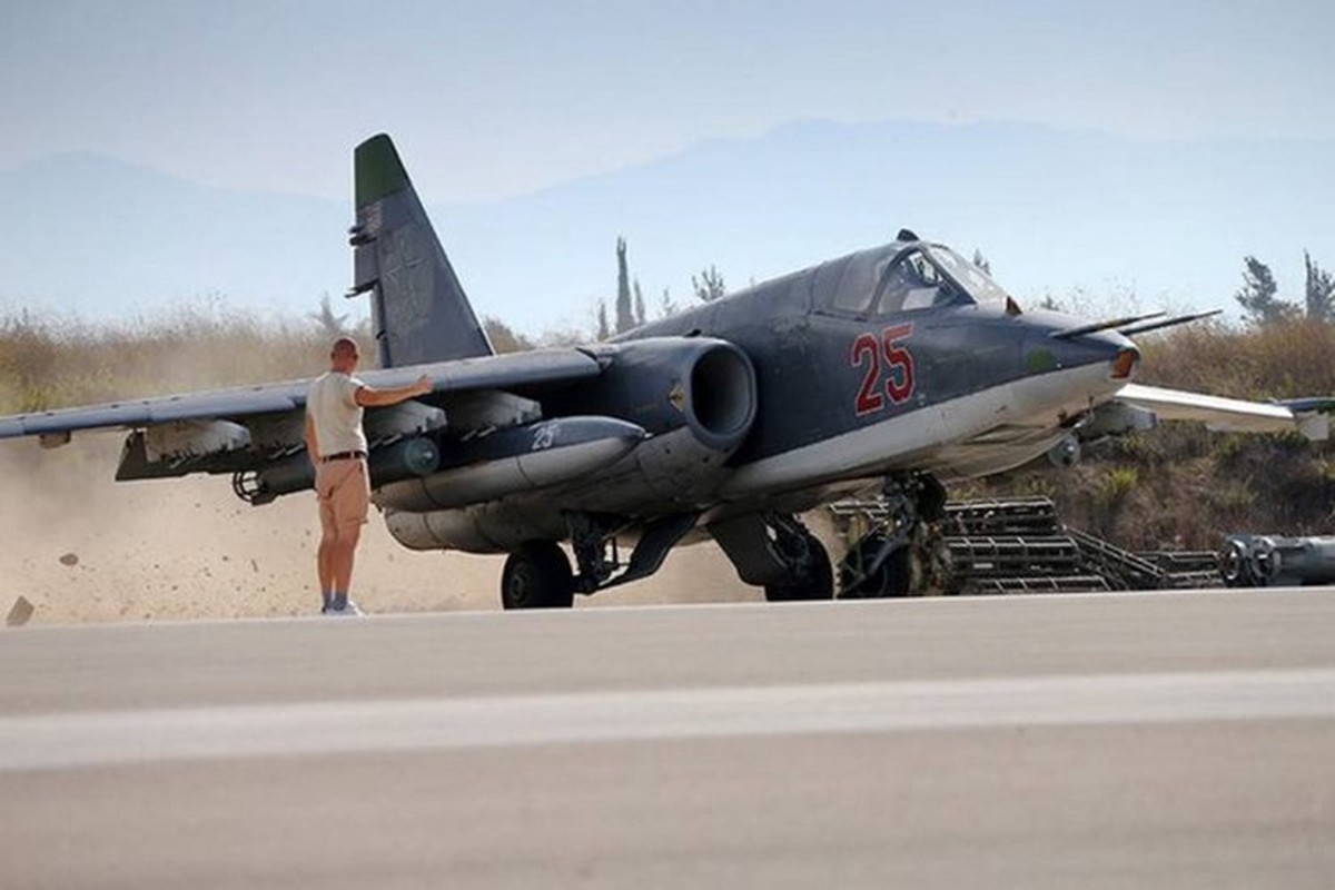 Khong quan Nga tung cuong kich Su-25 vao chien truong Idlib doi dau Tho Nhi Ky-Hinh-14