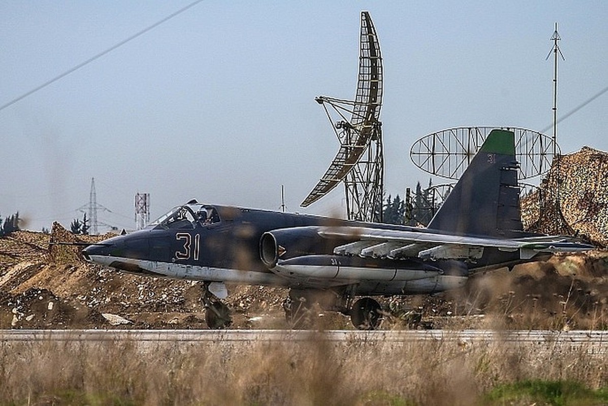Khong quan Nga tung cuong kich Su-25 vao chien truong Idlib doi dau Tho Nhi Ky-Hinh-15
