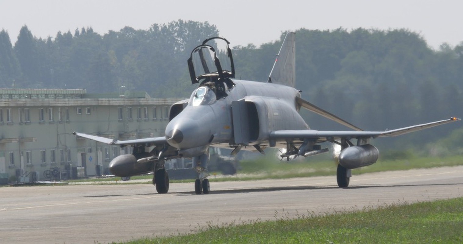 Tho Nhi Ky tinh dung tiem kich F-4E 2020T doi dau khong quan Nga o Syria-Hinh-16