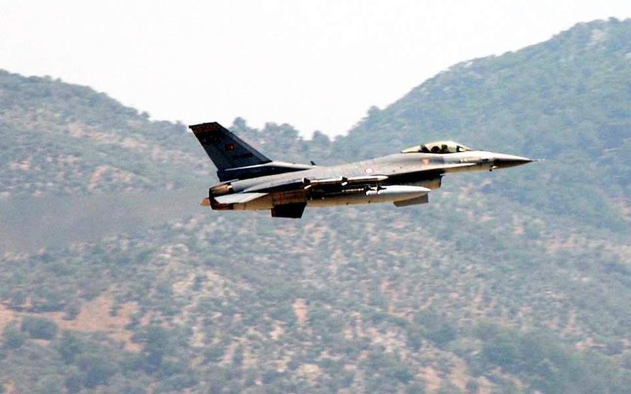Neu giao tranh, F-16 Tho Nhi Ky co vuot qua duoc S-300 Syria?-Hinh-11