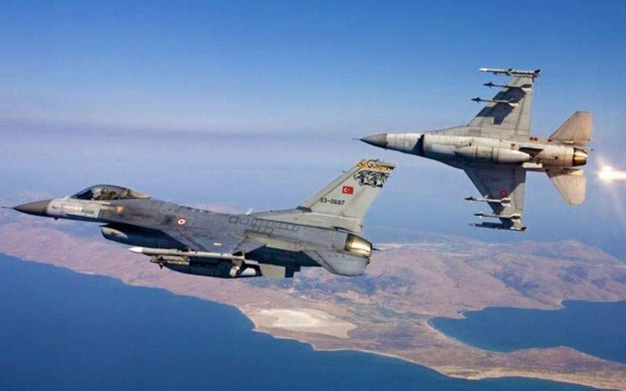 Neu giao tranh, F-16 Tho Nhi Ky co vuot qua duoc S-300 Syria?-Hinh-15