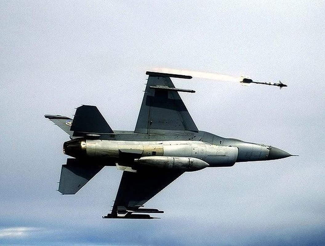Ten lua AIM-9X phong tu F-16 Tho Nhi Ky khien Nga phai e so-Hinh-13