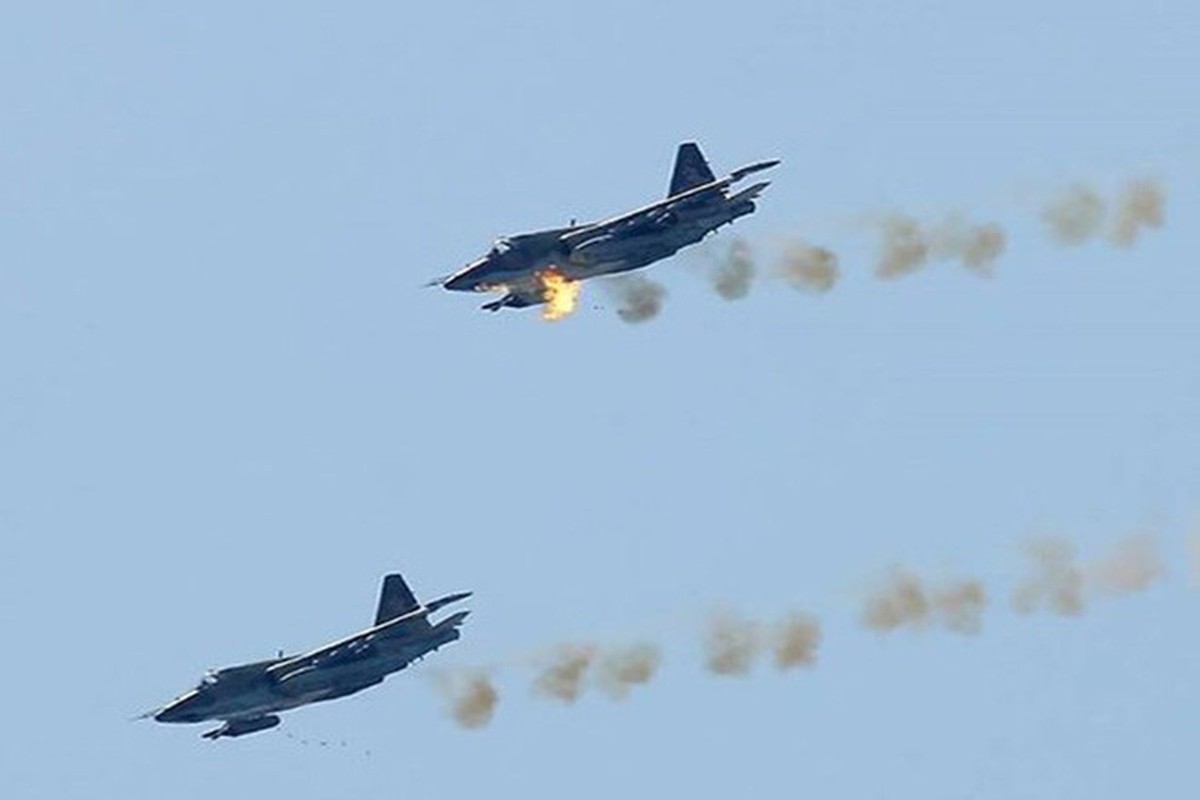 “Xe tang bay” Su-25: Suc manh cua qua khu - hien tai va tuong lai-Hinh-11