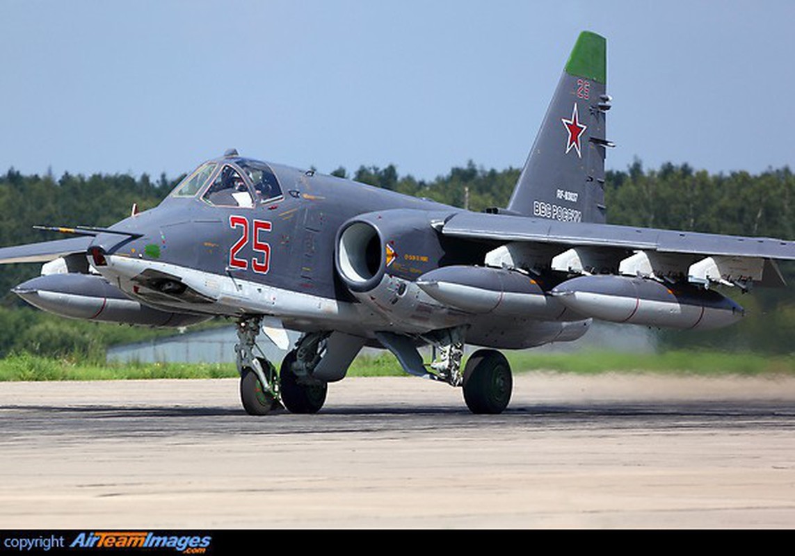 “Xe tang bay” Su-25: Suc manh cua qua khu - hien tai va tuong lai