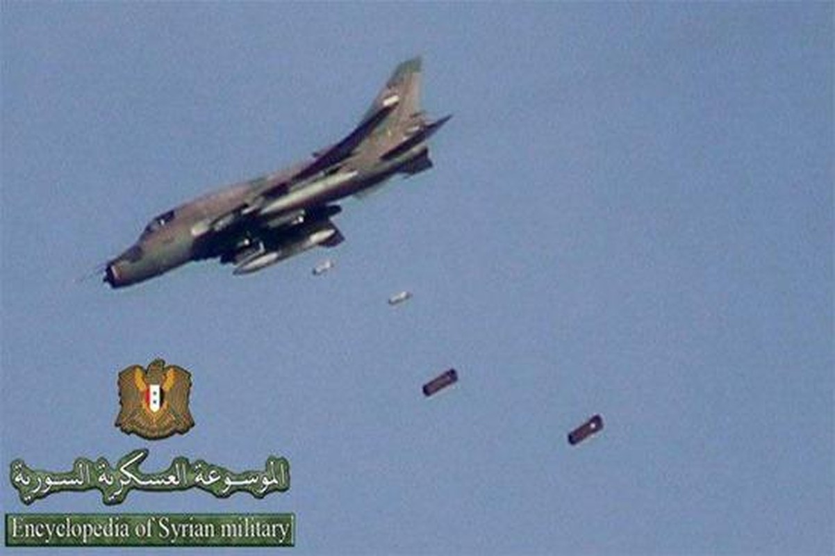 Vi sao “ong gia gan” Su-22 van la ac mong cua luc luong phien quan Syria?-Hinh-3
