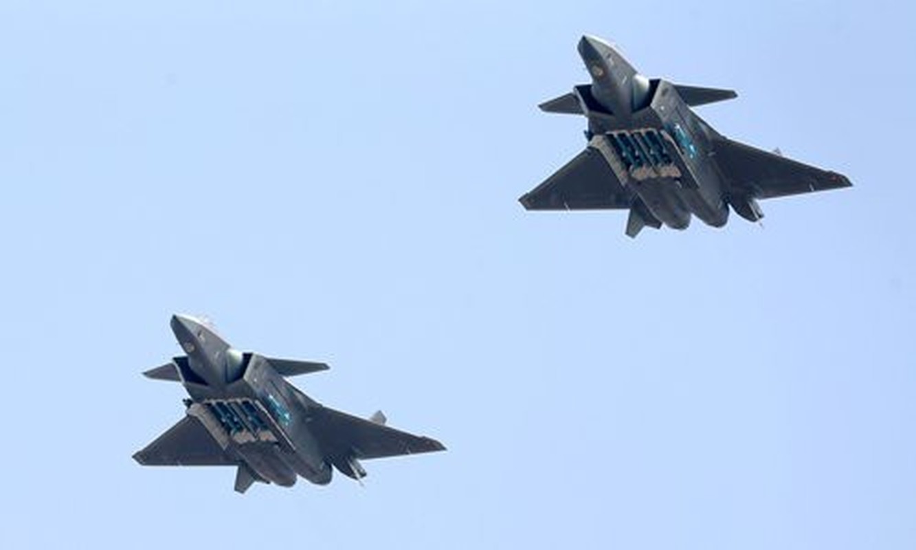 J-20 cung ten lua PL-15 se “nghien nat” F-22, F35 My: Phai chang Trung Quoc dang “tu suong“?-Hinh-6