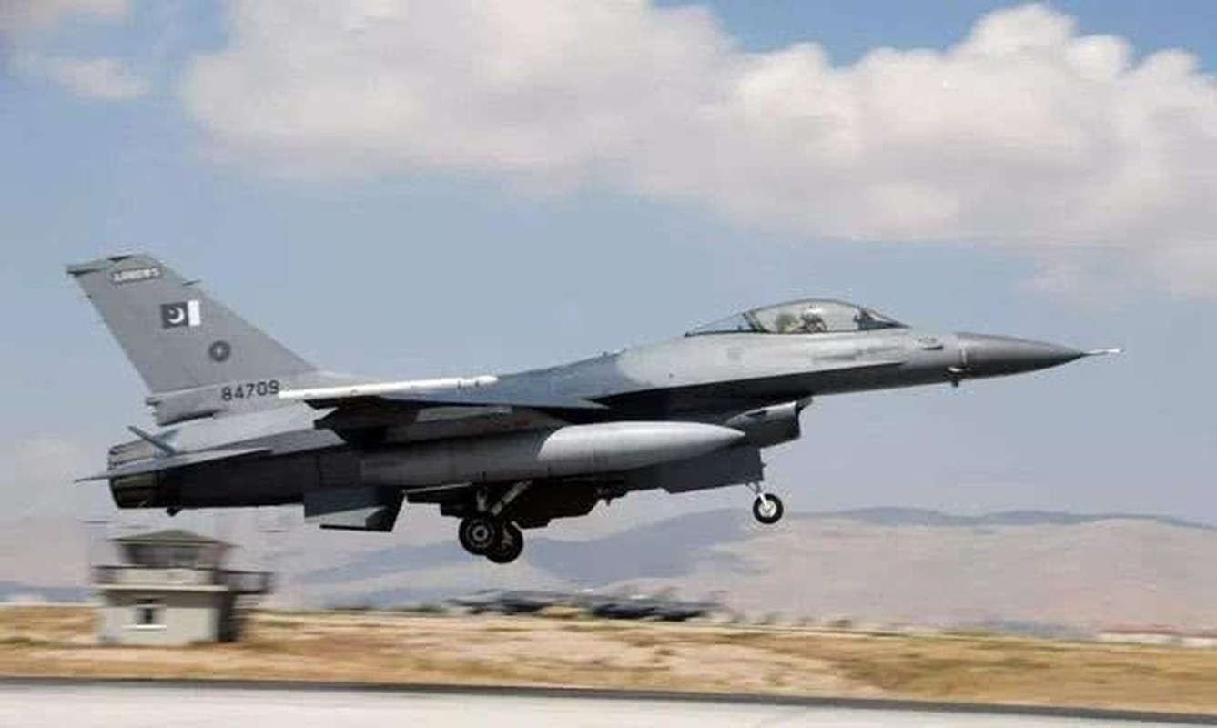 Pakistan muon thay F-16 nhung khong dem xia toi J-10C Trung Quoc: Cua re la cua oi?-Hinh-2