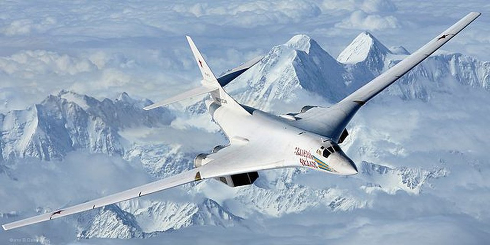 Khong quan Nga se duoc tang cuong Tu-160M va Tu-160M2... NATO muon phan kinh so-Hinh-8