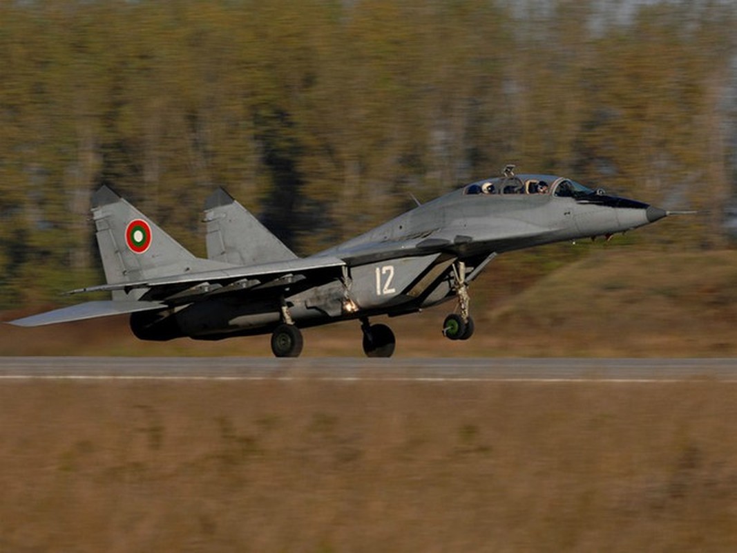 Bulgaria bo MiG-29 cua Nga de mua F-16 Block 70/72 cua My la hoan toan hop ly-Hinh-2
