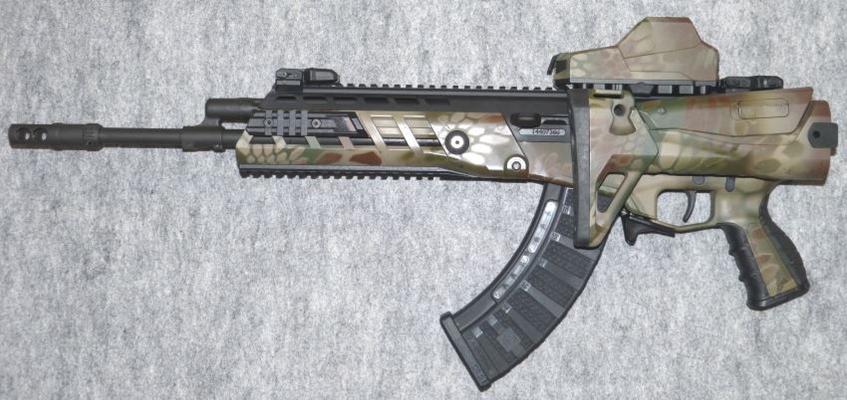 Giai ma sung truong AK-Alfa: Phien ban AK-47 nang cap cuc chat cua Israel-Hinh-17