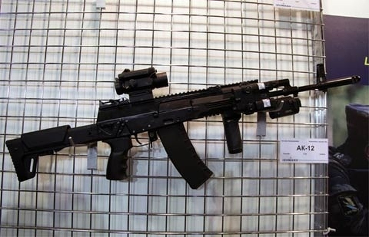 Vi sao sung truong AK-12 cua Nga 
