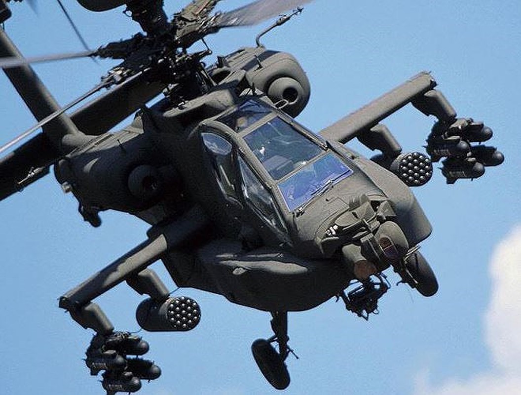 Chua kip thi uy, AH-64E Apache An Do da phai ha canh khan cap tren.. canh dong-Hinh-10