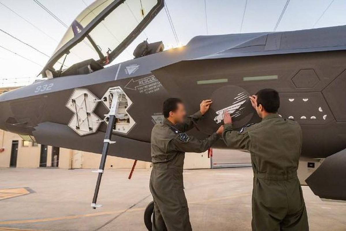 Israel lon tieng de doa se dung F-35 tieu diet het phong khong S-300 cua Syria-Hinh-7