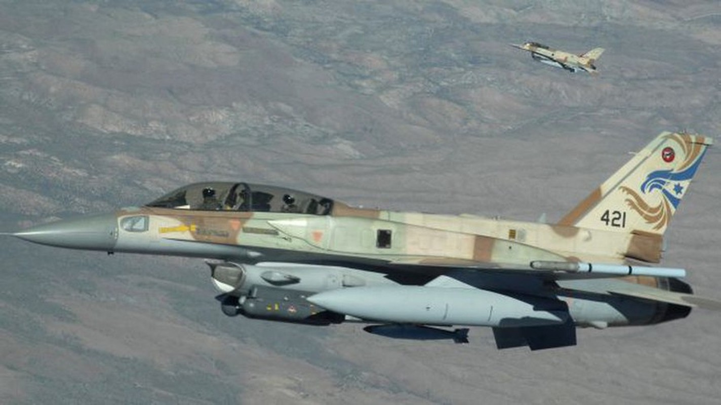 Khong quan Israel tan cong du doi Damascus dap tra phong khong Syria ban F-16-Hinh-12
