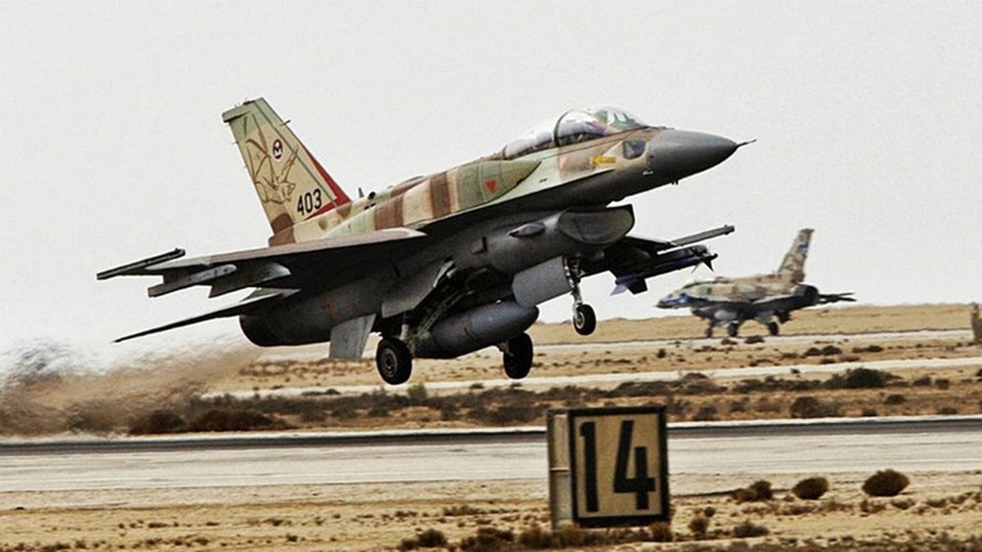 Khong quan Israel tan cong du doi Damascus dap tra phong khong Syria ban F-16-Hinh-14
