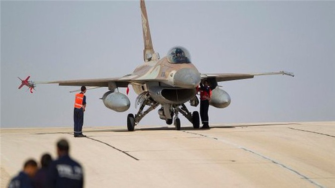 Khong quan Israel tan cong du doi Damascus dap tra phong khong Syria ban F-16-Hinh-15