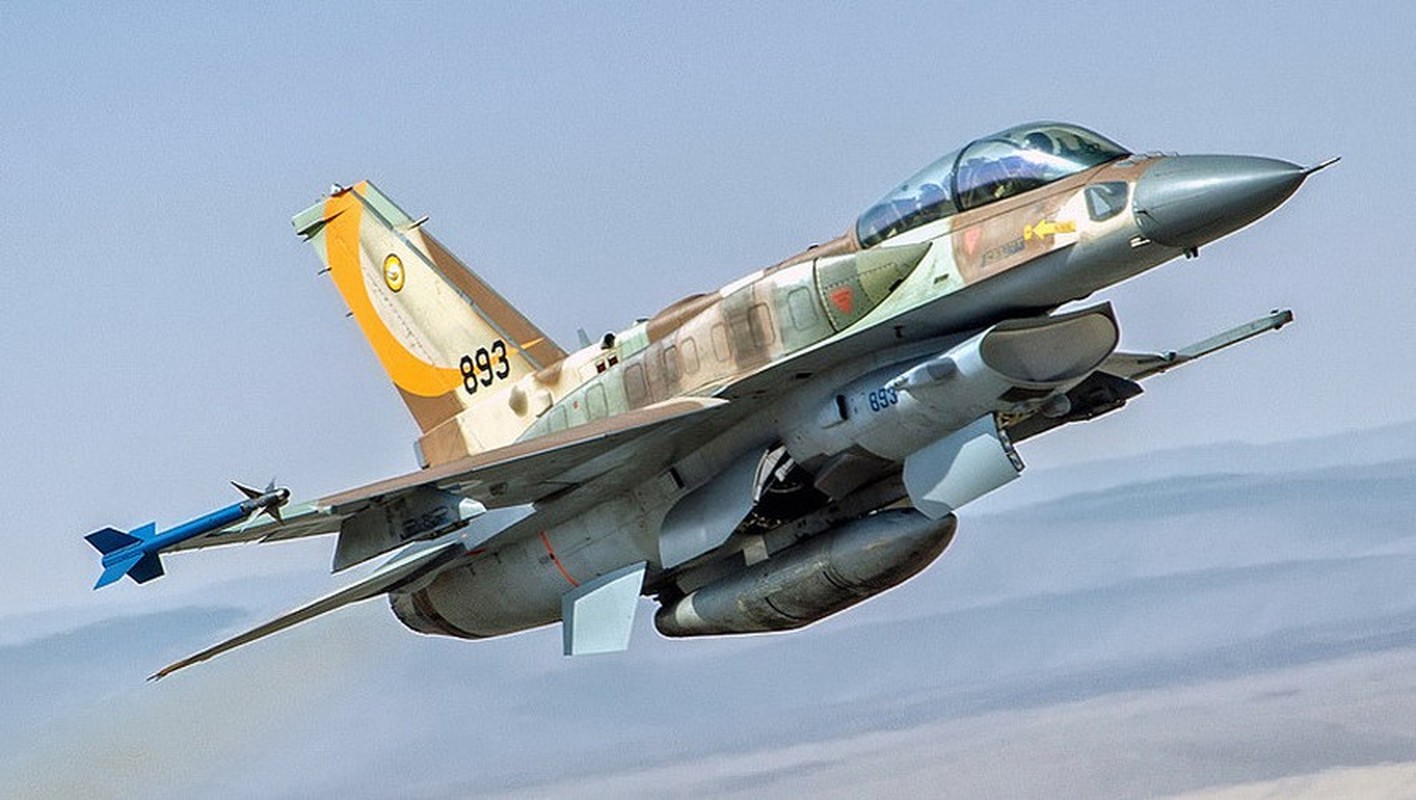 Khong quan Israel tan cong du doi Damascus dap tra phong khong Syria ban F-16-Hinh-6