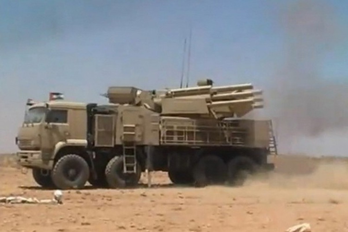 Israel tung chieu doc khien phong khong Pantsir-S1 cua Syria 