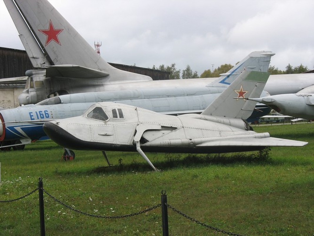 MiG-105 Lien Xo co 