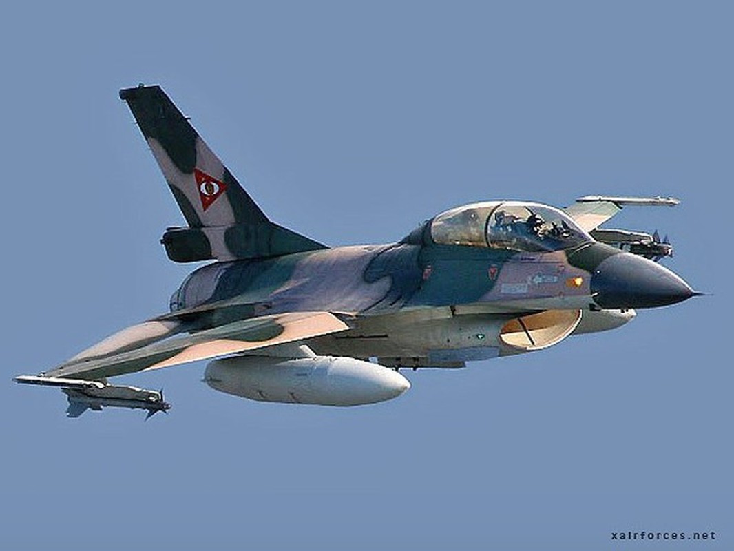 Lan dau F-16 va Su-30MK2 Venezuela phoi hop bay ho tong tau dau Iran-Hinh-15