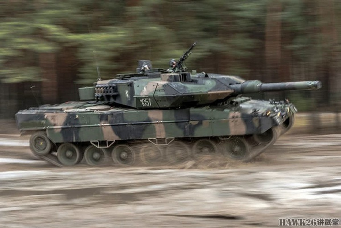 Ba Lan nhan xe tang Leopard 2PL lam doi thu cua T-14 Armata Nga-Hinh-14