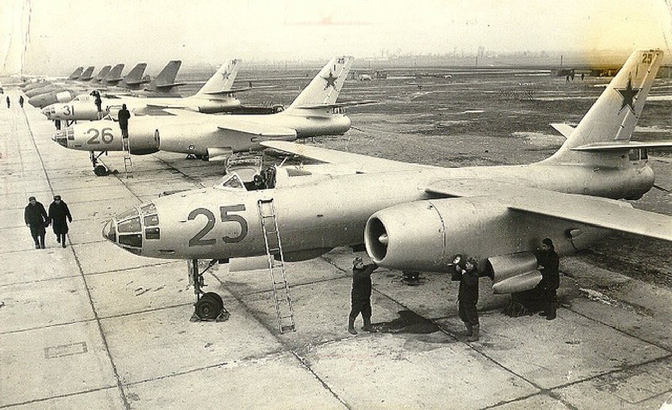 Tam chien luoc cua may bay nem bom Il-28 voi KQVN trong qua khu-Hinh-6