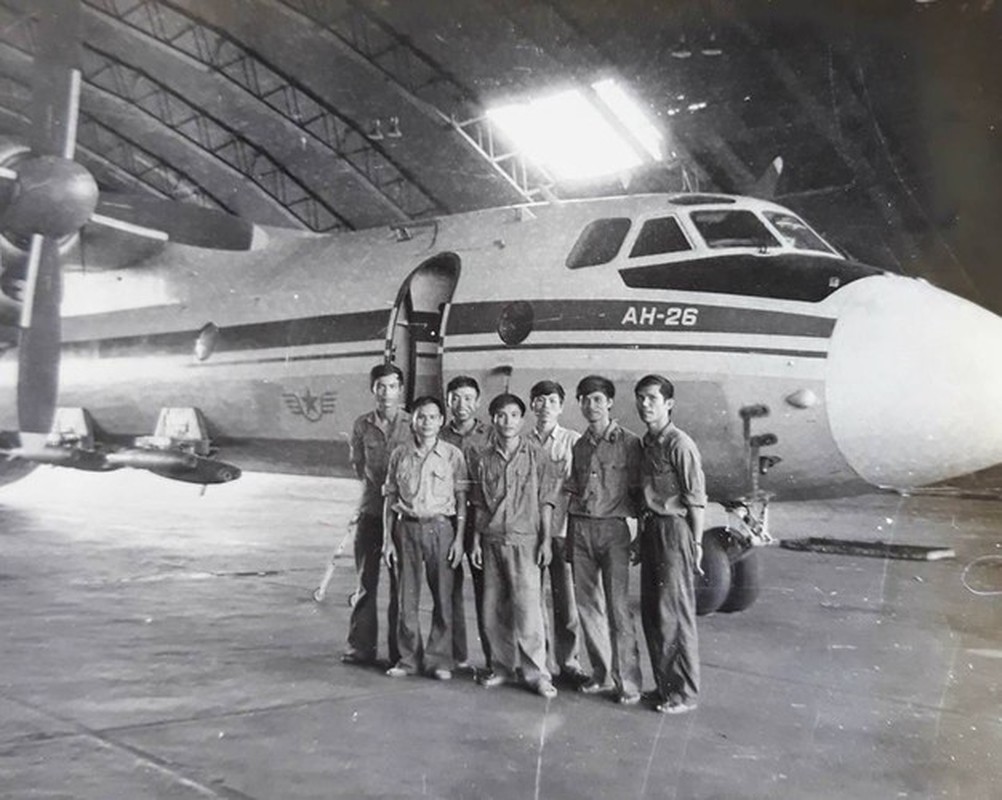 Nhiem vu khong tuong cua may bay An-26 Viet Nam nhung nam 1984 - 1985-Hinh-2