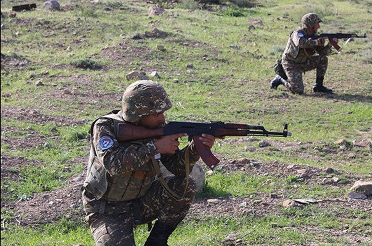 Xung dot Armenia - Azerbaijan, quan doi Nga lo lang vi so mat 