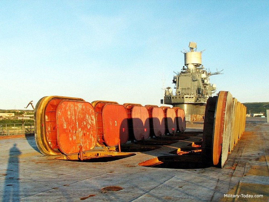 Ten lua P-700 Granit tren tau san bay Nga: Loi bat cap hai-Hinh-7