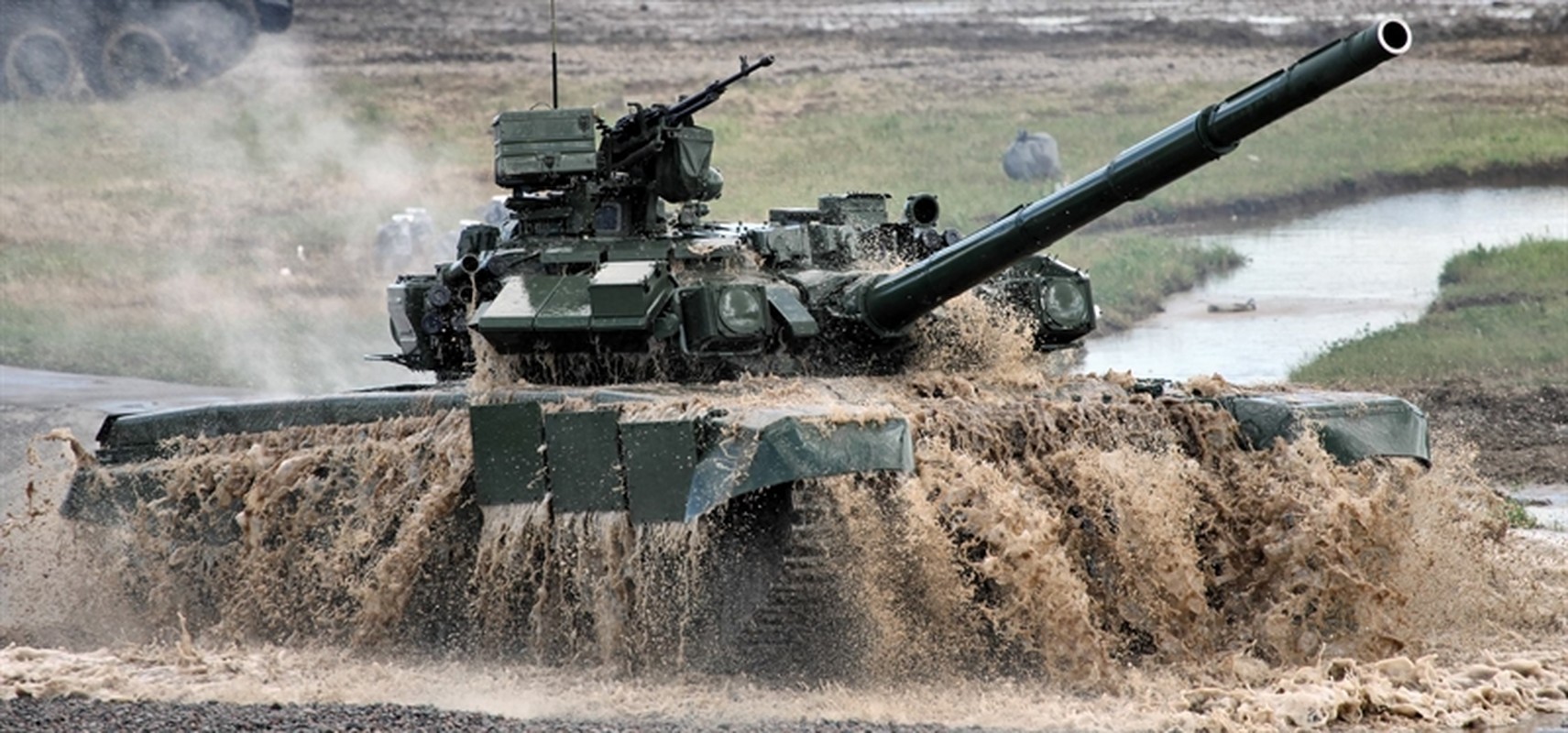 T-14 Armata chua hoan thien, Nga buoc phai bo sung xe tang T-90 nang cap?-Hinh-7