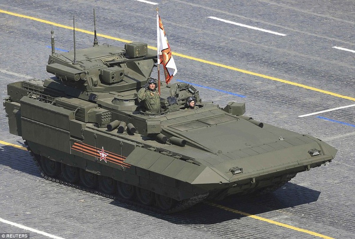 Xe chien dau T-15 Armata co them UAV: Nuoc di tao bao cua Nga-Hinh-6