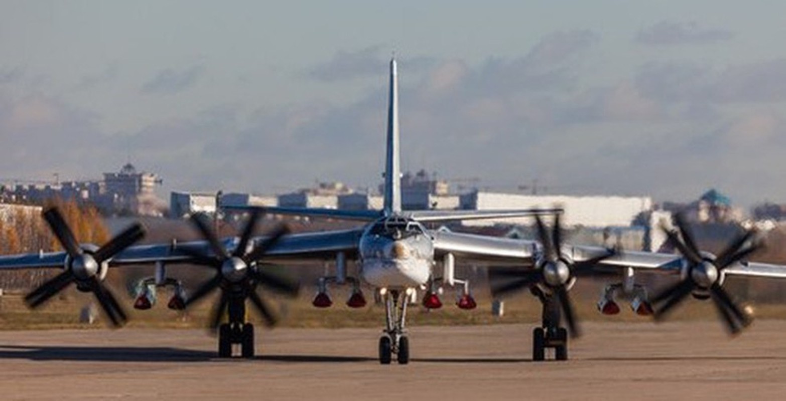 Oanh tac co Tu-95MSM mang ten lua hanh trinh cua Nga khien NATO giat minh-Hinh-8