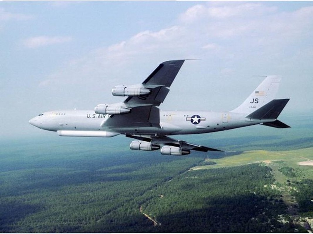 Trinh sat co E-8C nguy trang may bay dan su ap sat bien gioi Nga-Hinh-5