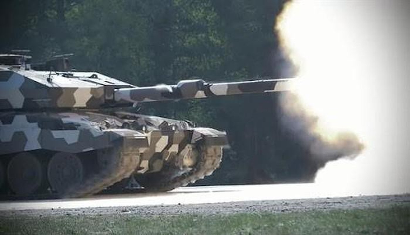Nga dua phao 152mm len xe tang T-14 Armata dap tra NATO voi phao 130mm-Hinh-4