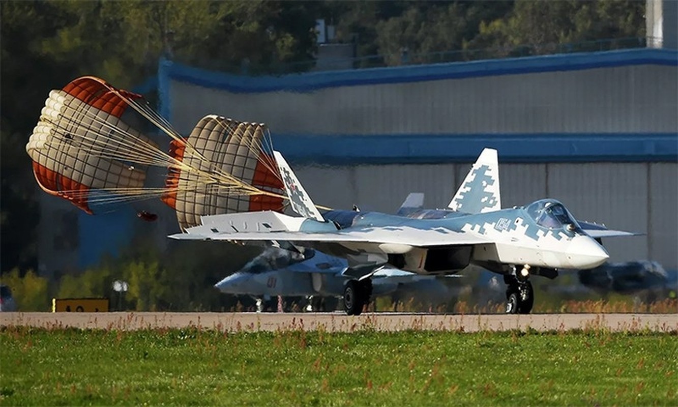 Tiem kich tang hinh Su-57 thu nghiem ten lua moi chan duoc F-35-Hinh-7