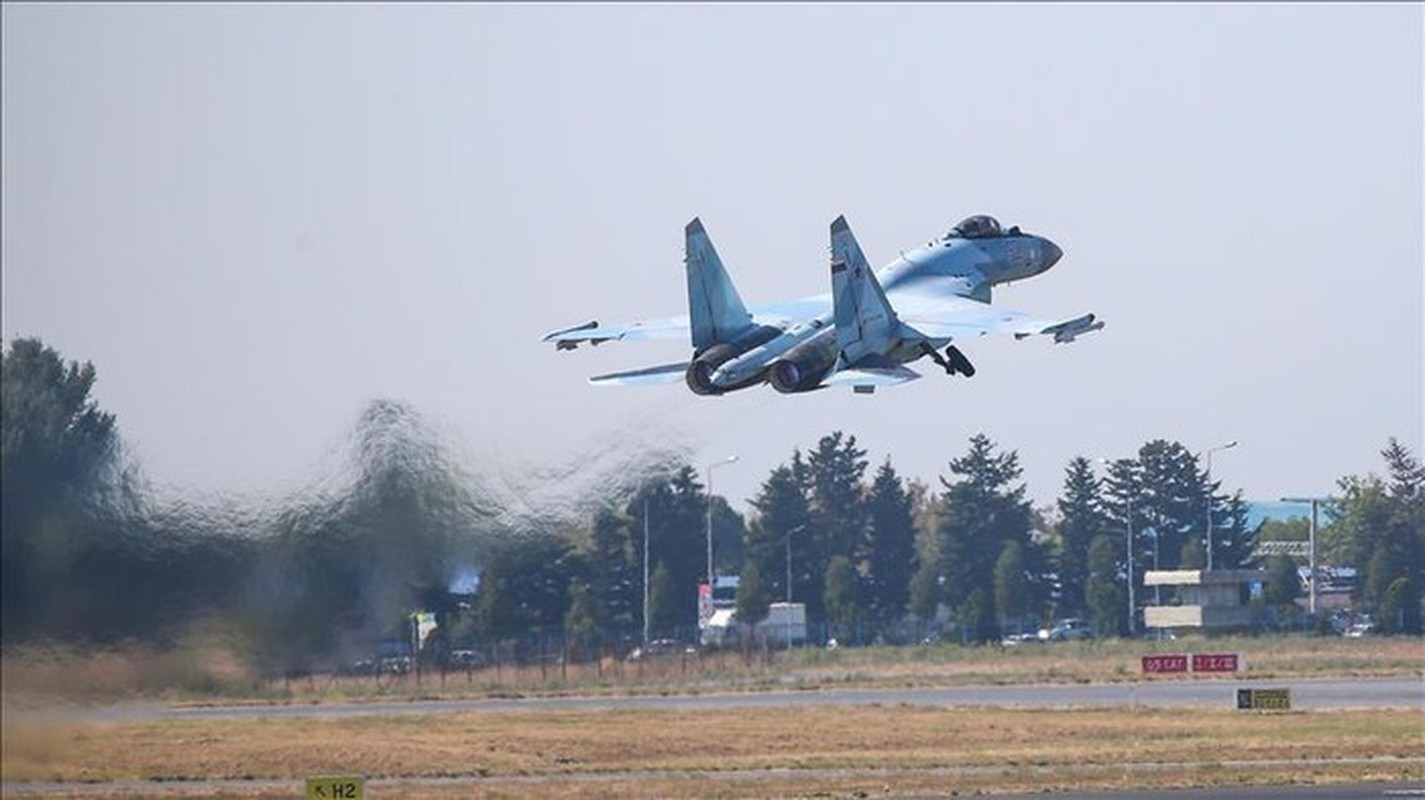 Hy Lap co Rafale, Tho Nhi Ky ky nong 40 tiem kich Su-35 tu Nga-Hinh-4